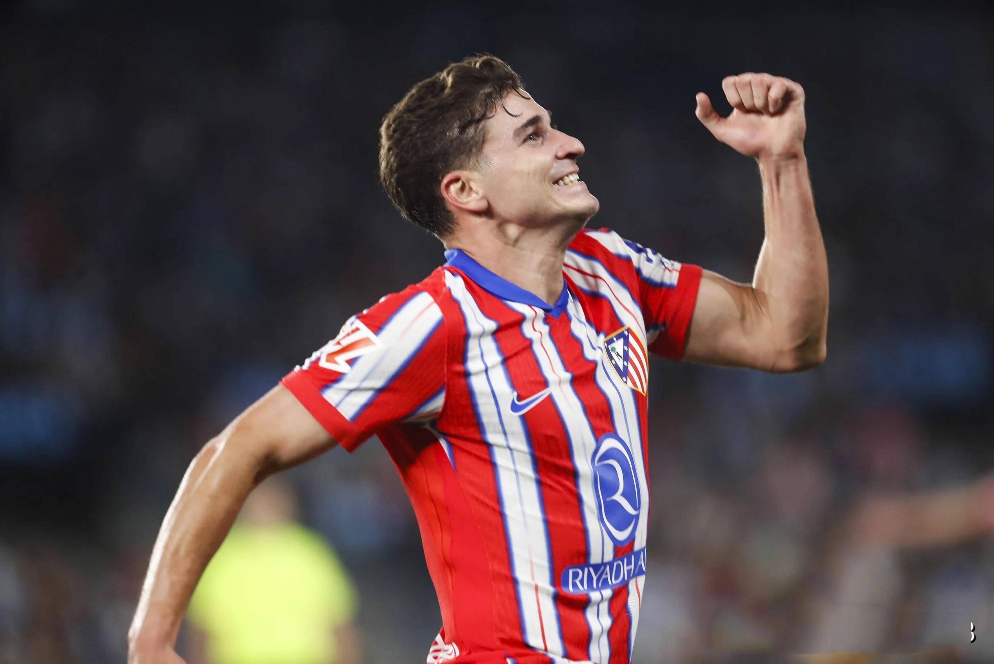 比赛中球员尽显实力令人赞叹 比赛中球员尽显实力令人赞叹