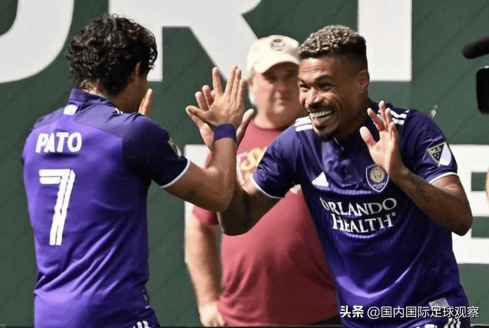 阿曼中场球员在欧洲赛场上贡献精彩助攻