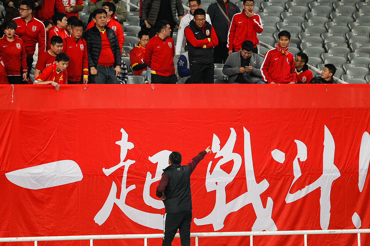 精彩对决！双方为取得胜利拼尽全力的简单介绍