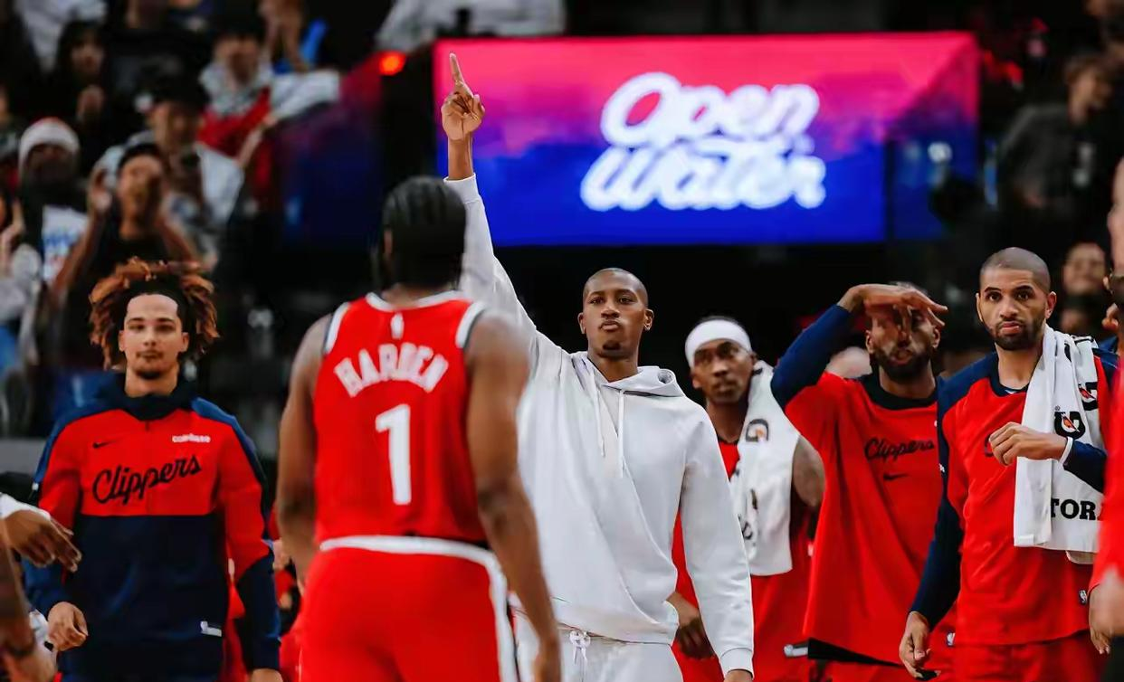 灰熊内线表现抢眼，成为球队中流砥柱的简单介绍