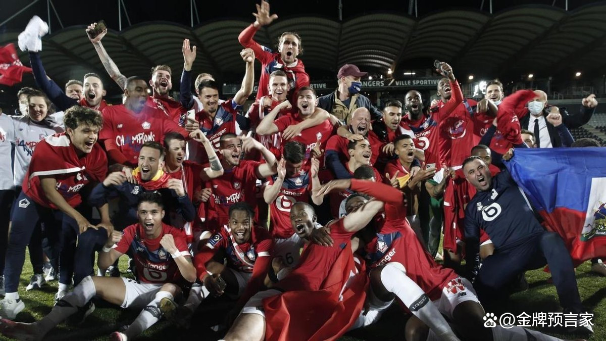 包含欧洲预选赛触目惊心一战，全场球迷沸腾的词条