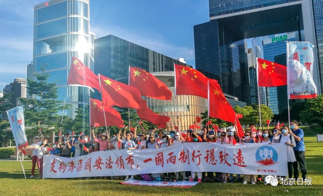 比赛局势风云突变,双方争锋对决 比赛局势风云突变,双方争锋对决