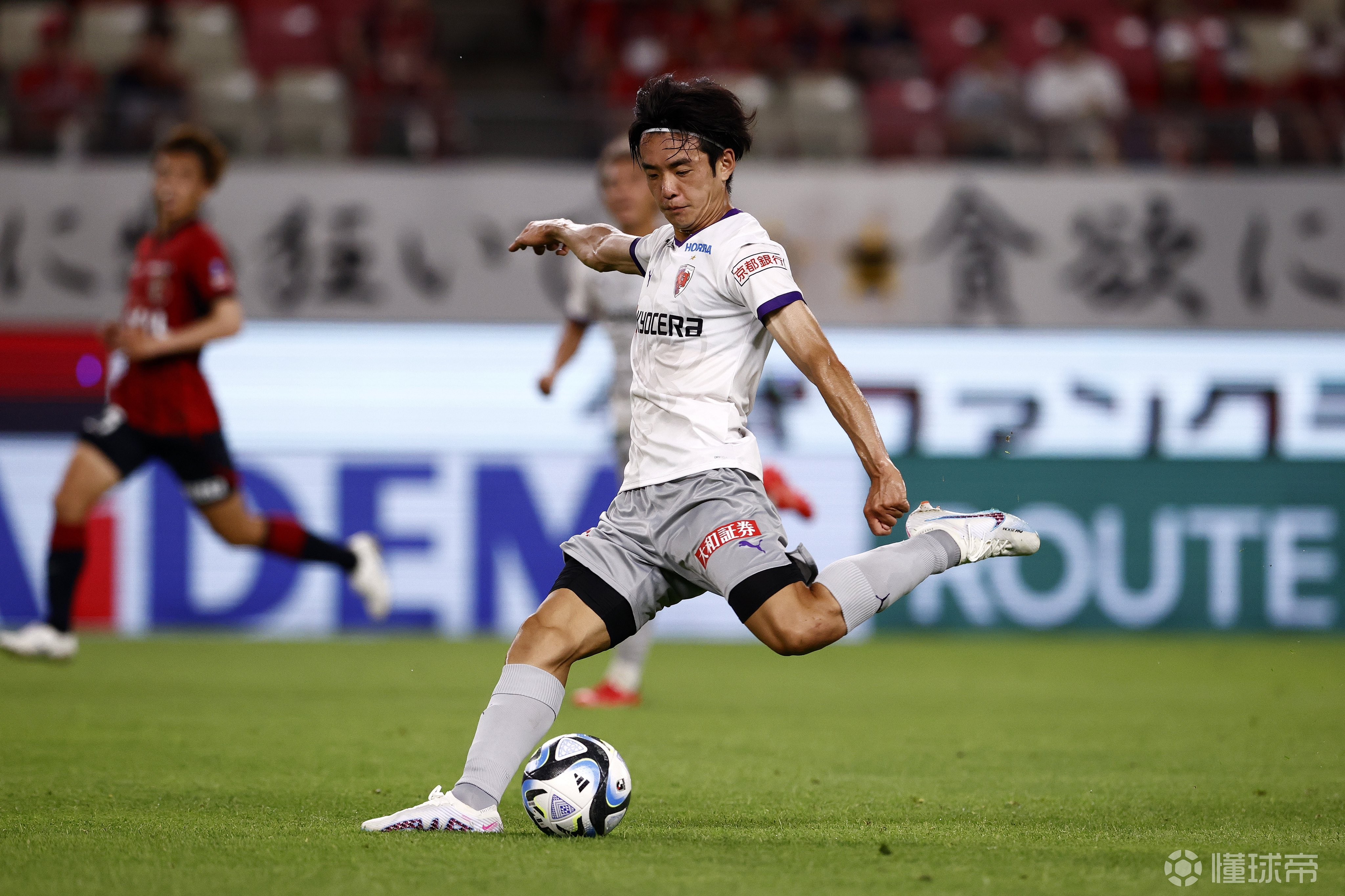 关于日本球员在欧洲联赛中拿下MVP的信息