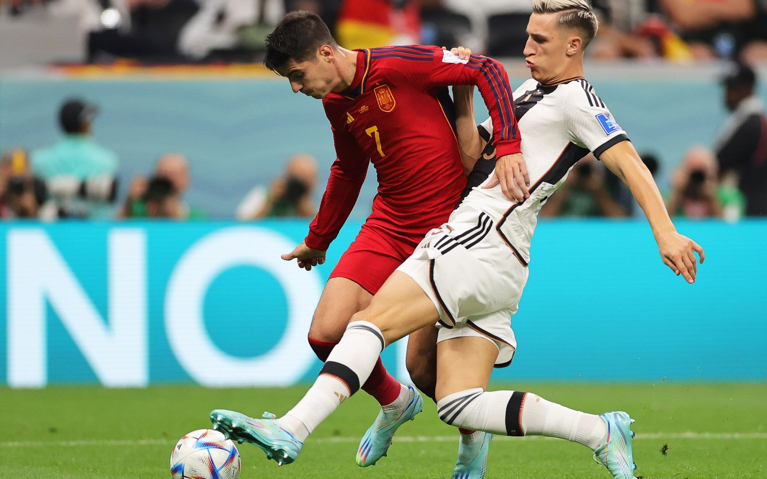 包含精彩：西班牙队欧预赛连捷胜局的词条