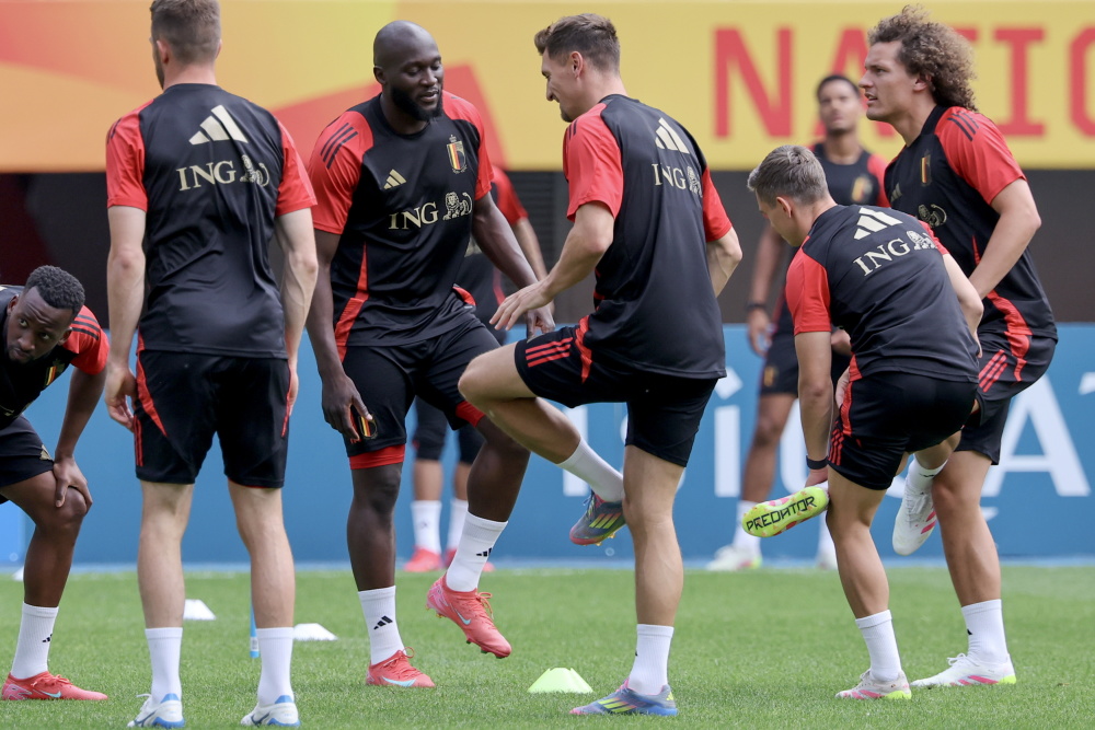 比利时球队备战欧锦赛预选赛