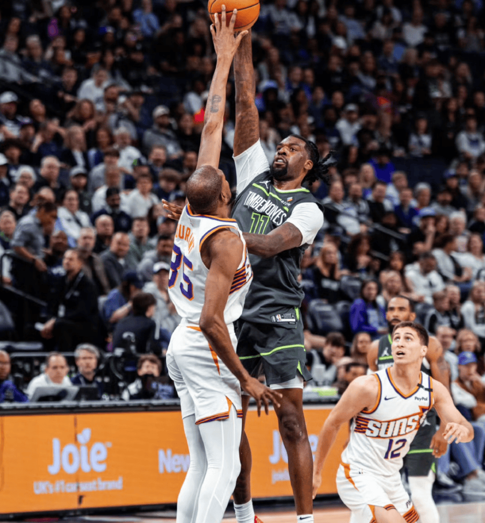 太阳队纵横NBA季后赛称霸西部