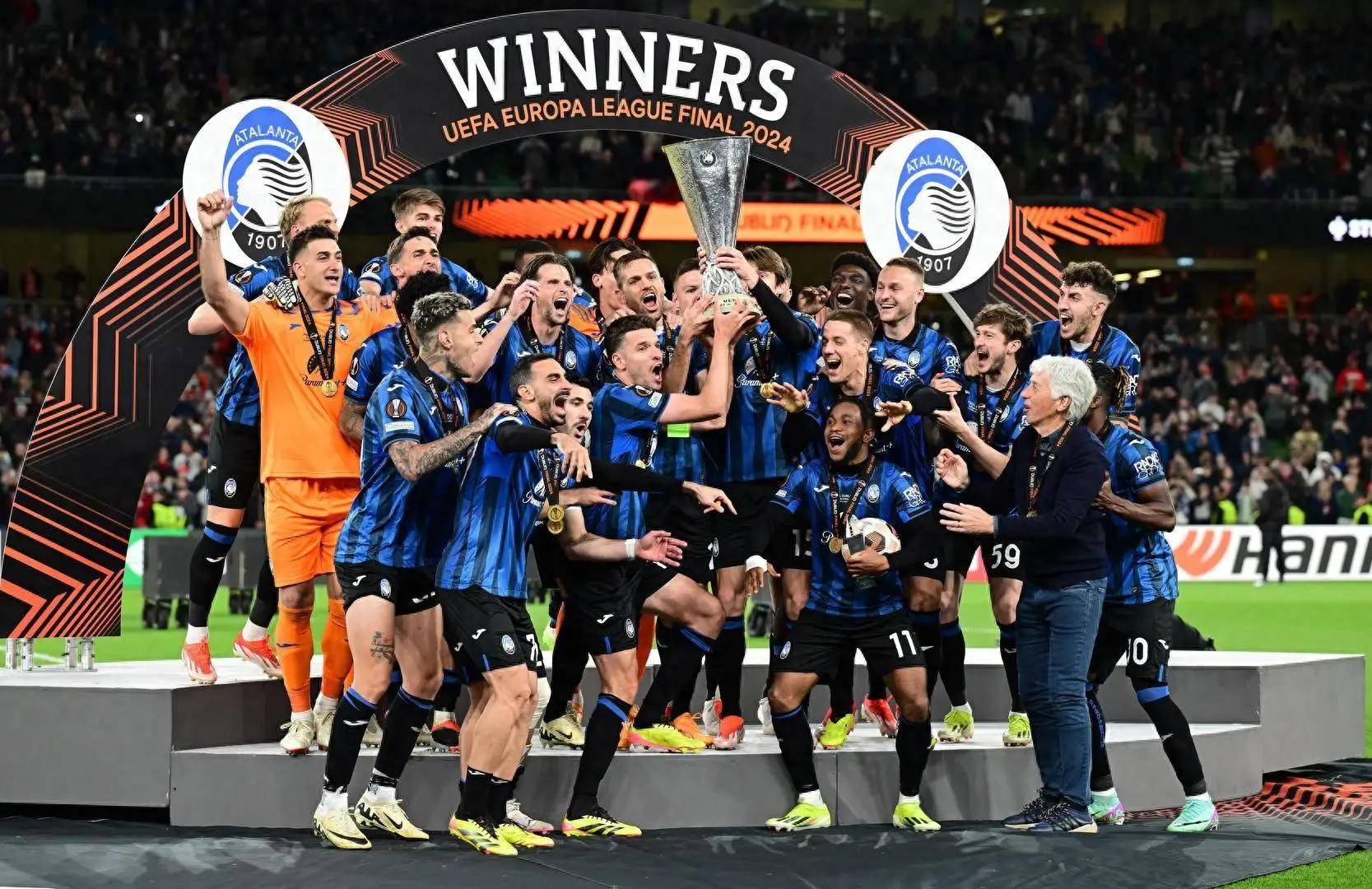 意甲热门球队集结冠军争夺战拉开序幕 意甲热门球队集结冠军争夺战拉开序幕