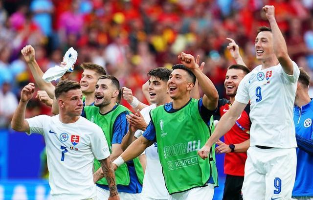 斯洛伐克队力克对手，成功晋级欧洲杯四强