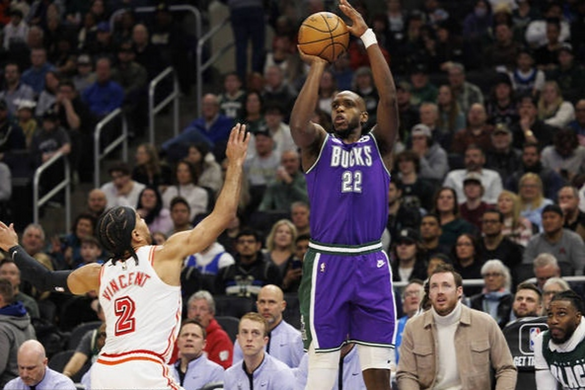 雄鹿大胜热火，客场迎来三连胜的简单介绍