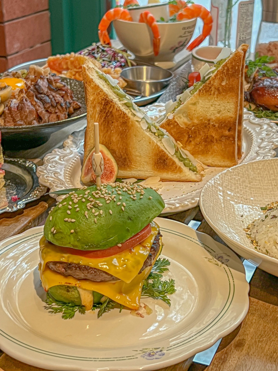 草莓足球俱乐部锋无力，面临重新调整挑战