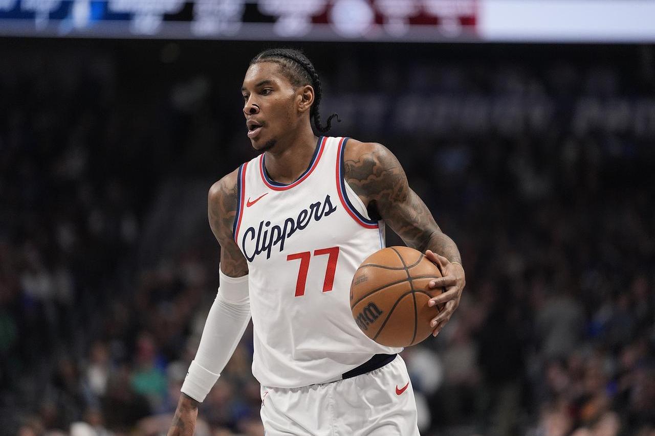 快船小将发挥稳定，帮助球队保持不败