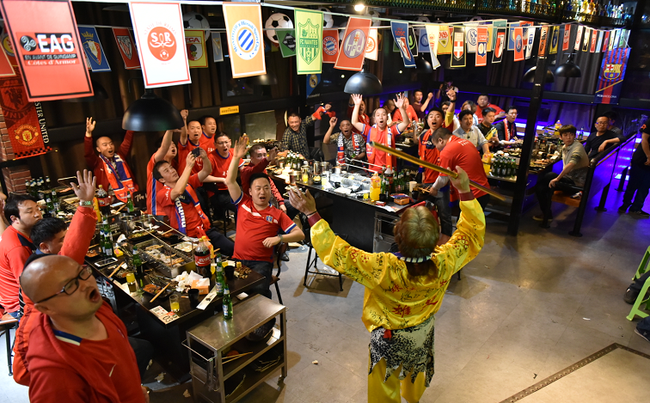 力帆三连胜给球迷惊喜,斩获宝贵三分 力帆三连胜给球迷惊喜,斩获宝贵三分