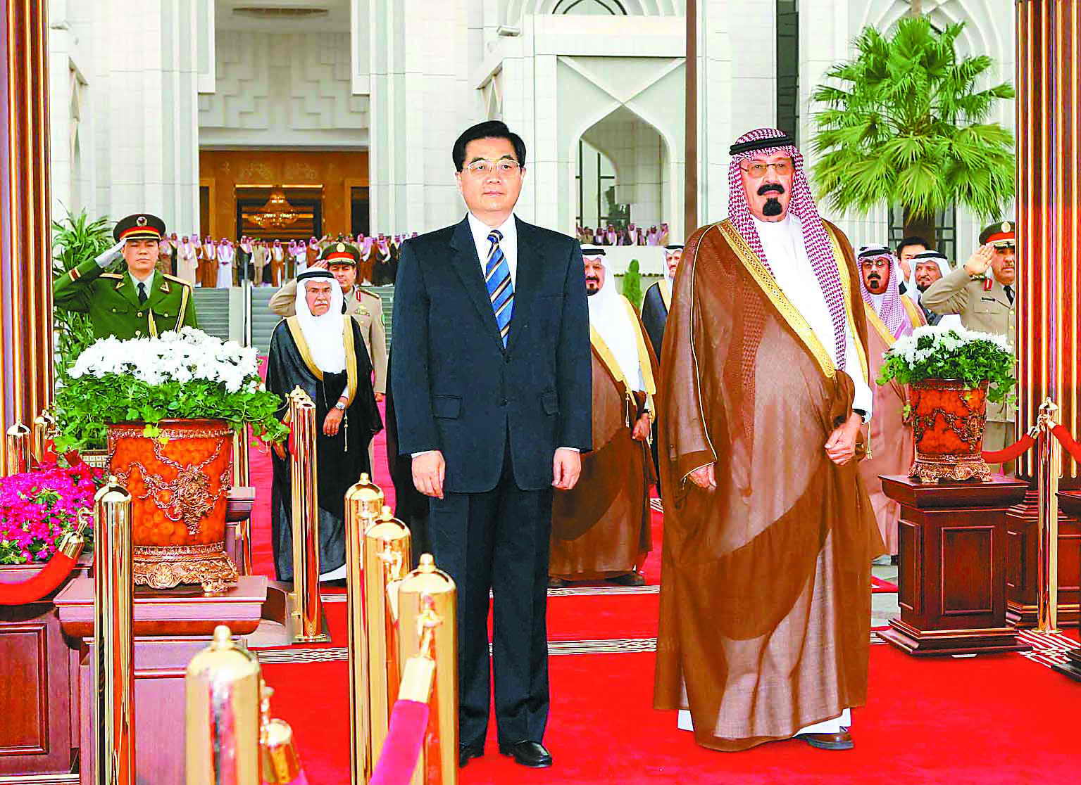 沙特选手夺得马术跳马项目金牌