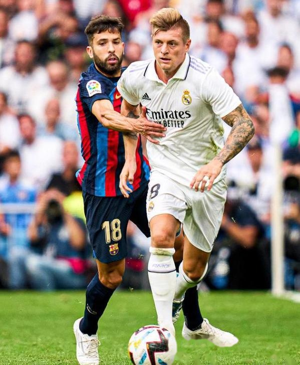 包含罗马迎战瓦伦西亚勇夺联赛三分的词条