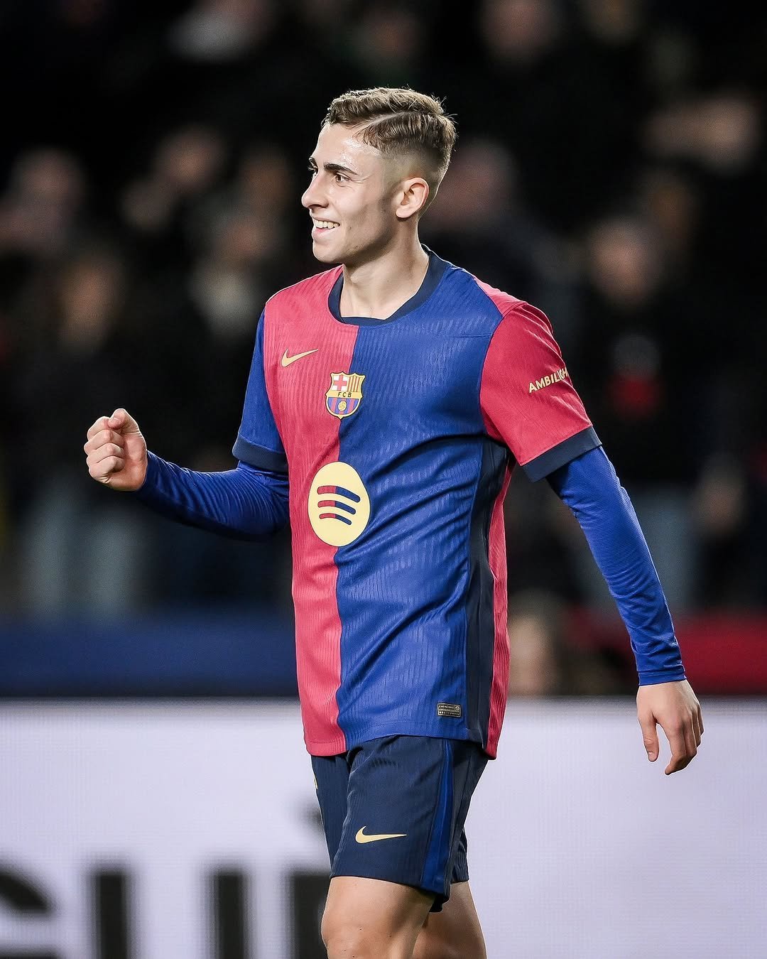 包含巴塞罗那备战瓦伦西亚，挑战意甲新秀的词条