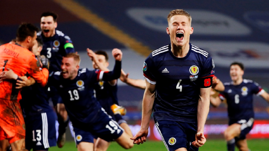 挪威队在欧预赛中力克对手晋级淘汰赛