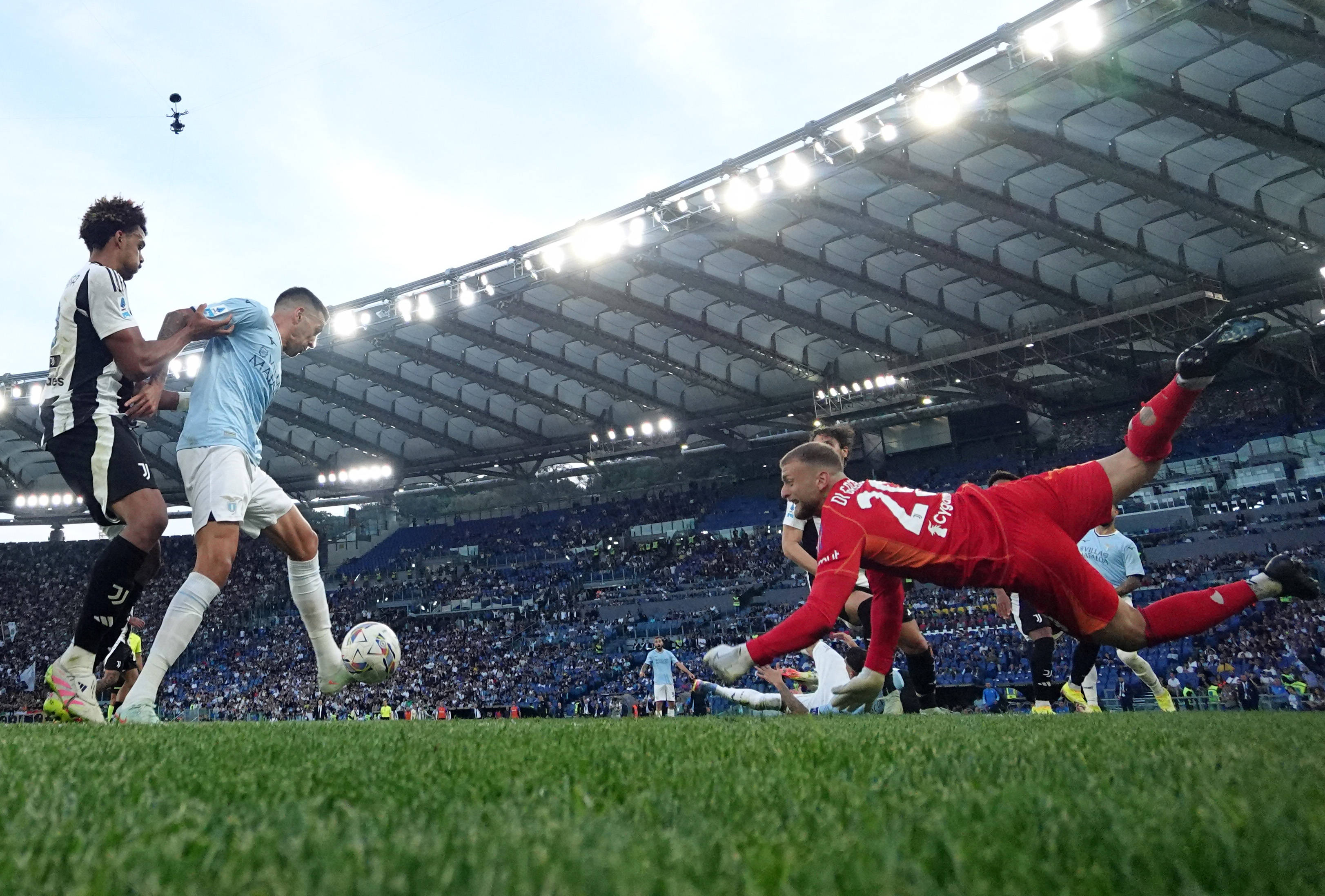 尤文图斯击败对手晋级下一轮