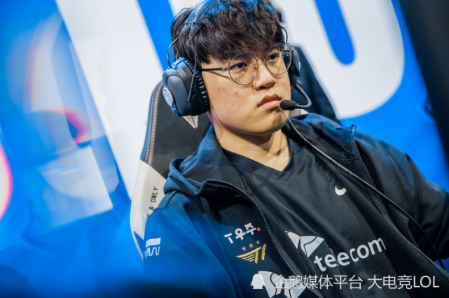 包含DRX翻盘V5,Gumayusi拿下关键大龙激烈交锋成都决赛之夜,让粉丝疯狂欢呼的词条 包含DRX翻盘V5,Gumayusi拿下关键大龙激烈交锋成都决赛之夜,让粉丝疯狂欢呼的词条