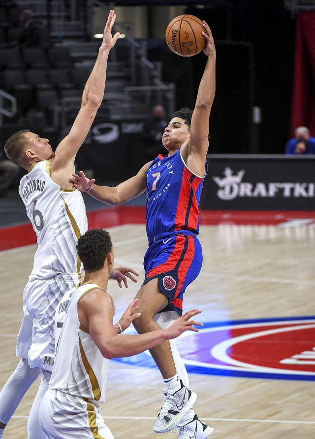 包含马刺队备战接下来的比赛,冲击季后赛的词条 包含马刺队备战接下来的比赛,冲击季后赛的词条