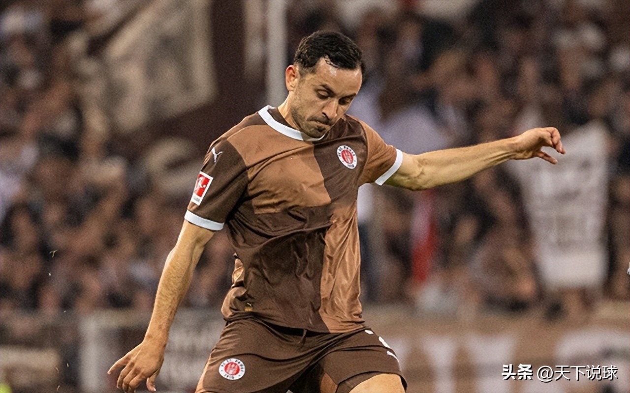 莱比锡展现出色表现，轻松击败对手