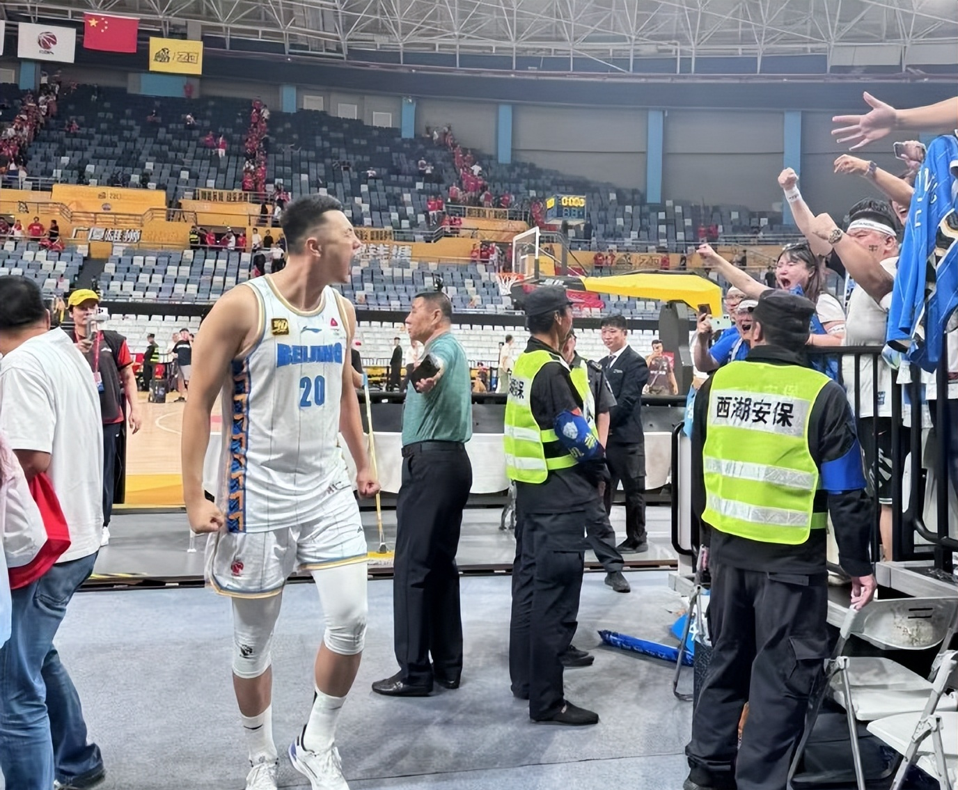 包含浙江队完胜国王,乔治状态火热的词条 包含浙江队完胜国王,乔治状态火热的词条