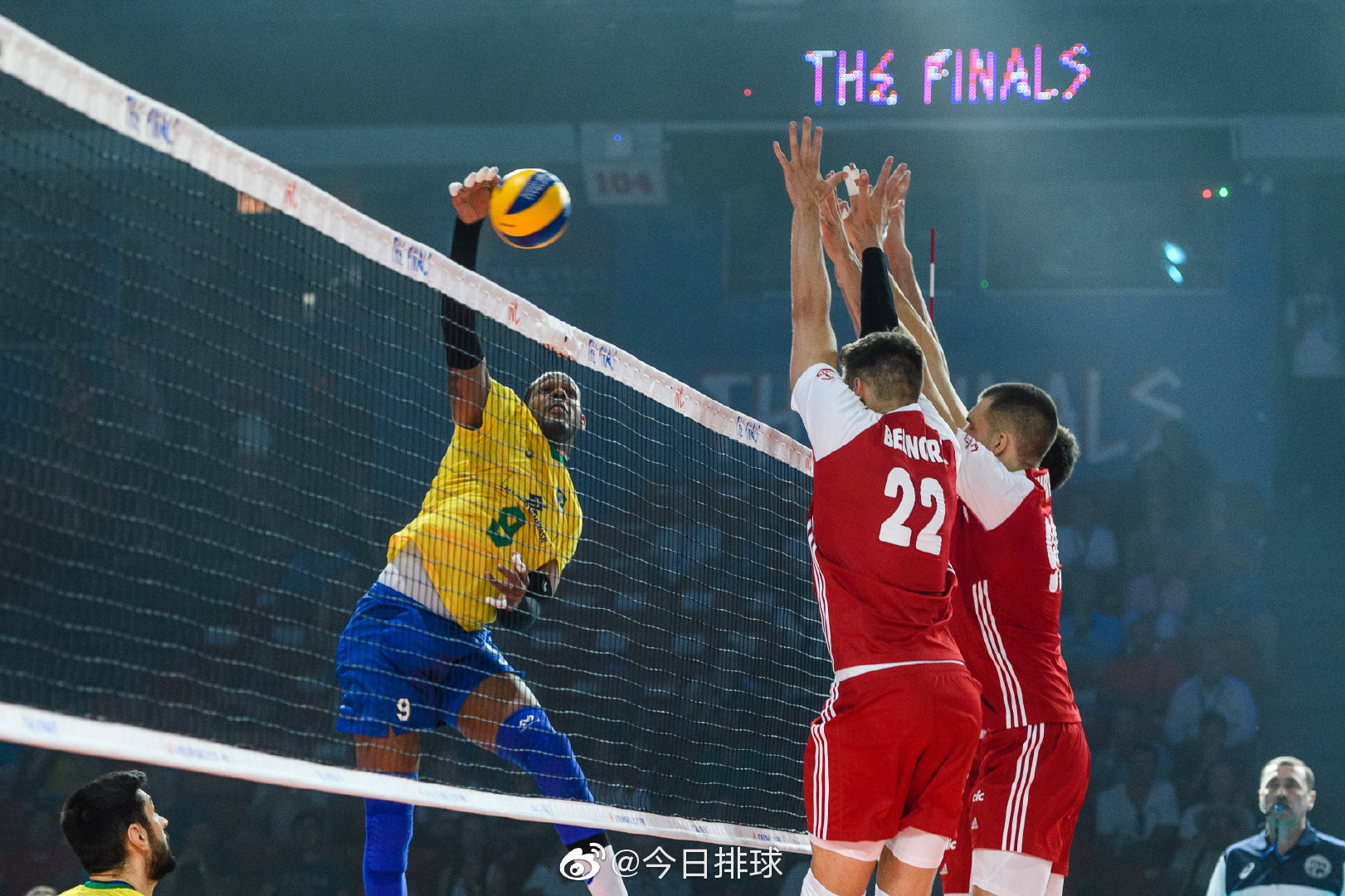 波兰队横扫英格兰队,林高远扛起全队的简单介绍 波兰队横扫英格兰队,林高远扛起全队的简单介绍