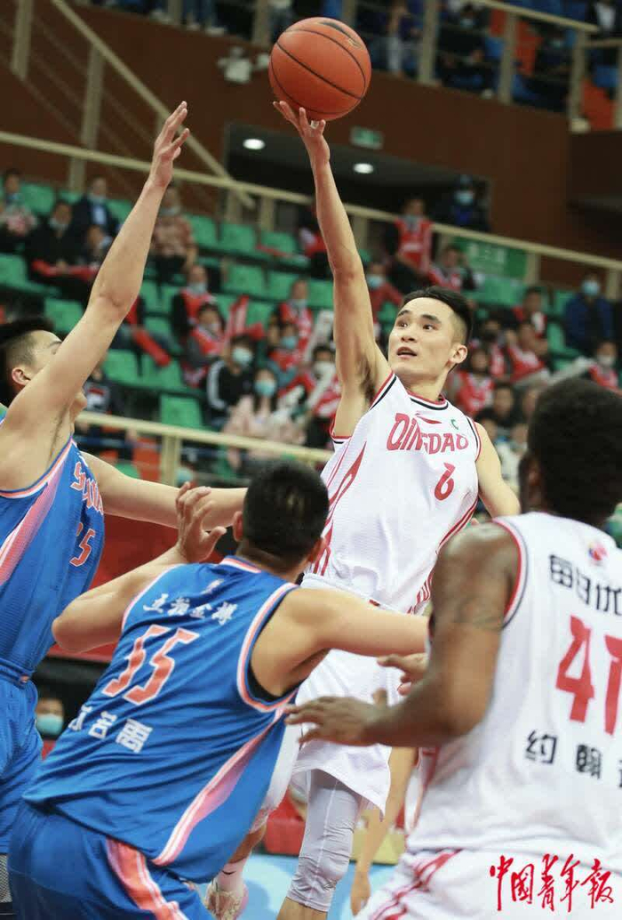 关于中国队险胜韩国队,黄鸭组合状态火热的信息 关于中国队险胜韩国队,黄鸭组合状态火热的信息