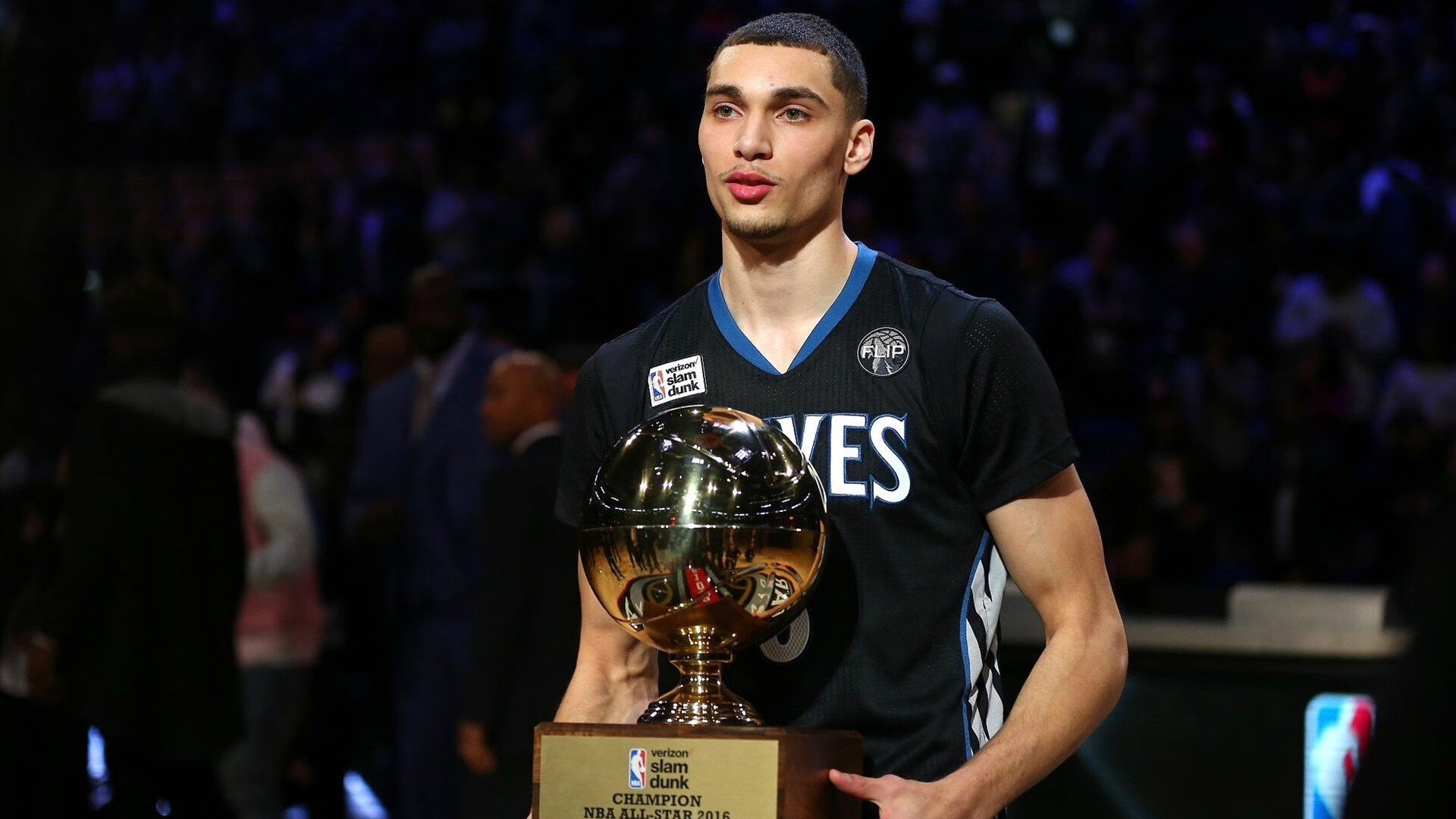 欧冠半决赛之夜，少年与闪电，当沉默者撕裂苍穹